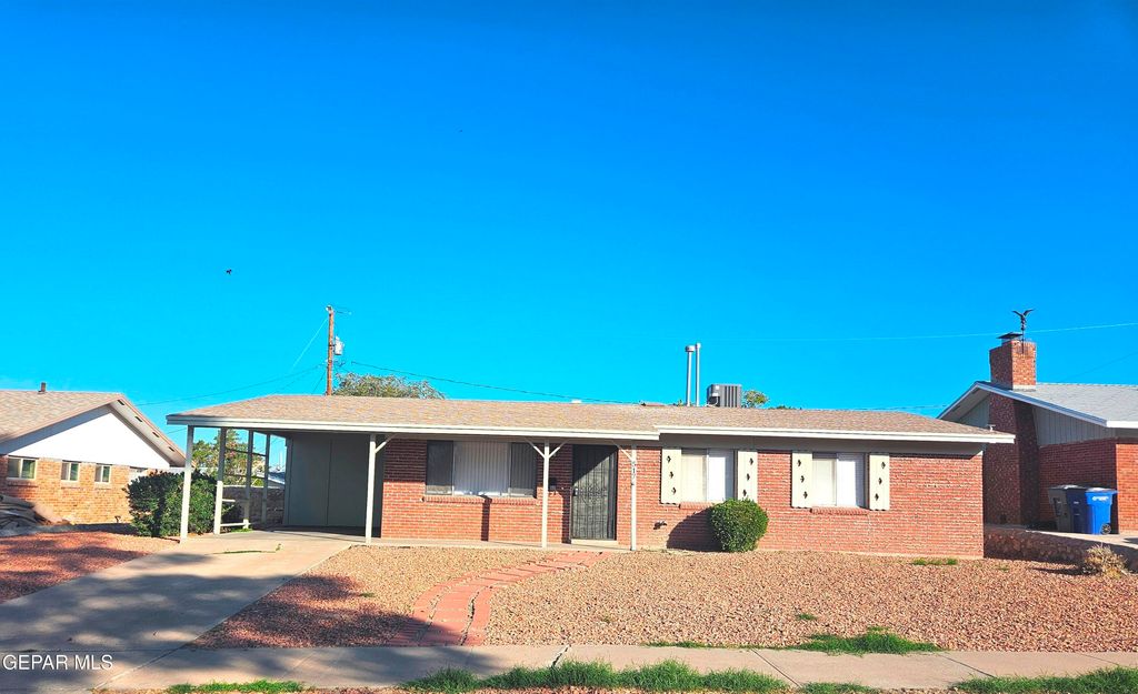 Photo of 517 DE SOTO Avenue, El Paso, TX 79912 (MLS # 937556)