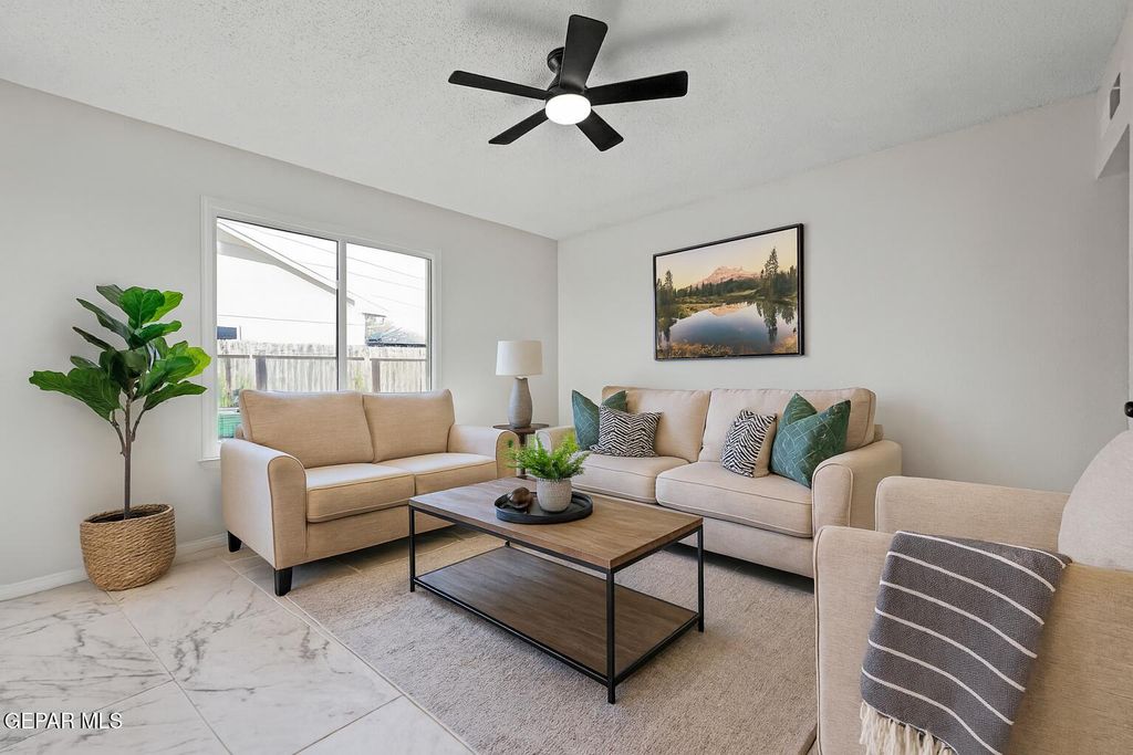 Photo of 219 CARIBE Circle, El Paso, TX 79927 (MLS # 934948)