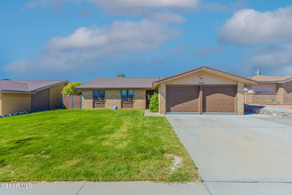 733 DERRICKSON DR, EL PASO, TX 79912 - Image 7e577d1414a103eaf3f325799edc6da7/1589855475