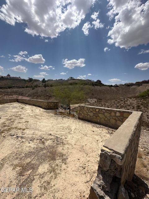 38 KINGERY Drive El Paso TX 79902