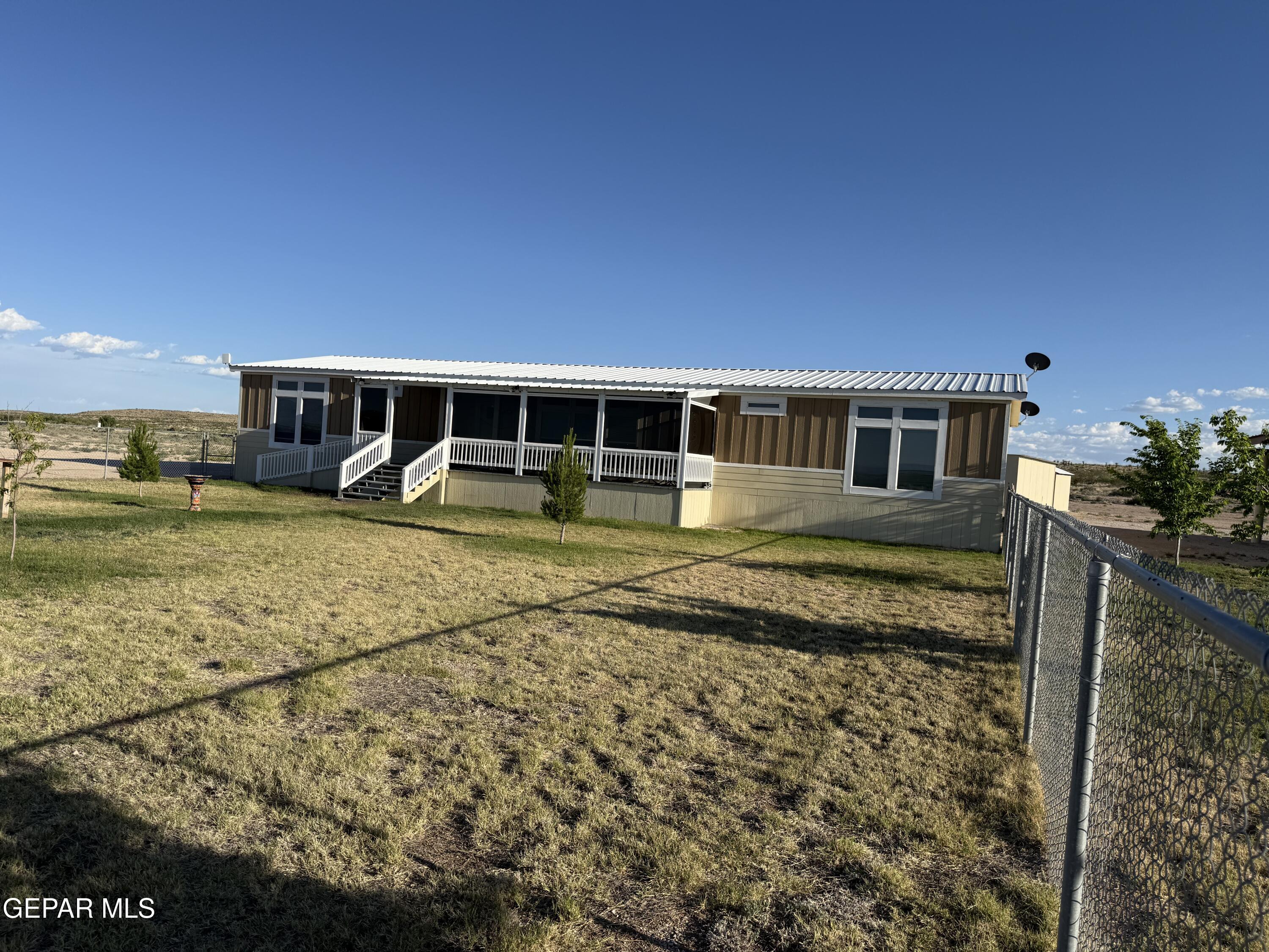 1200 E MCCOY