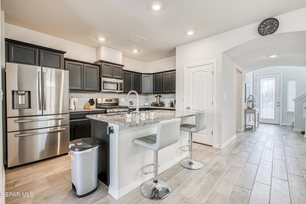 Photo of 7345 EAGLE VISTA Drive, El Paso, TX 79911 (MLS # 935364)