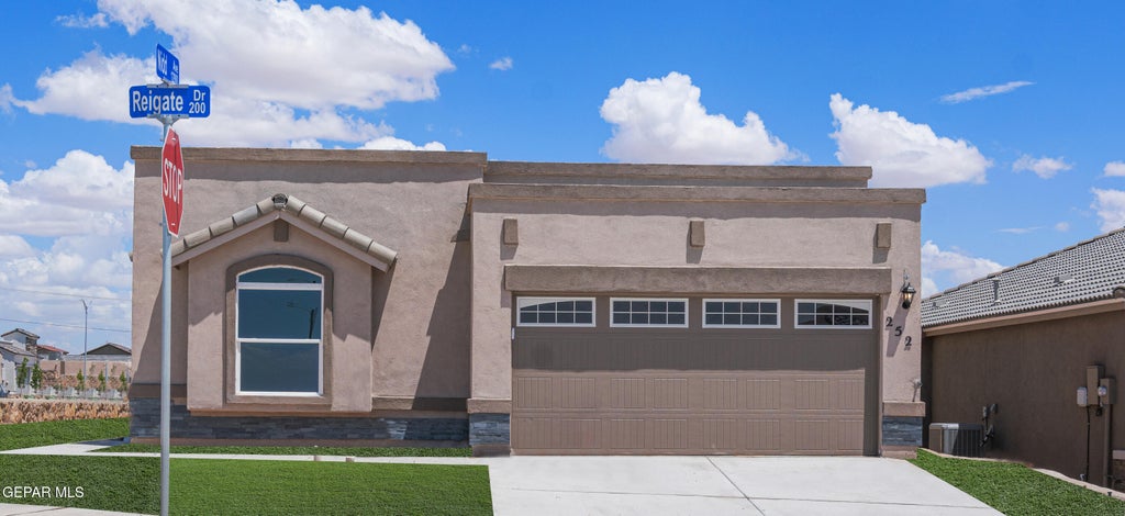 Photo of 380 Kindred Drive, Clint, TX 79836 (MLS # 947342)