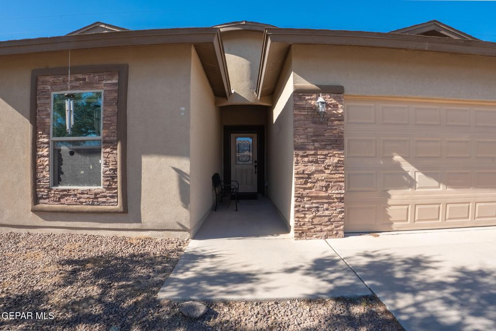 Photo of 5874 MEGAN Street, Santa Teresa, NM 88008 (MLS # 942416)