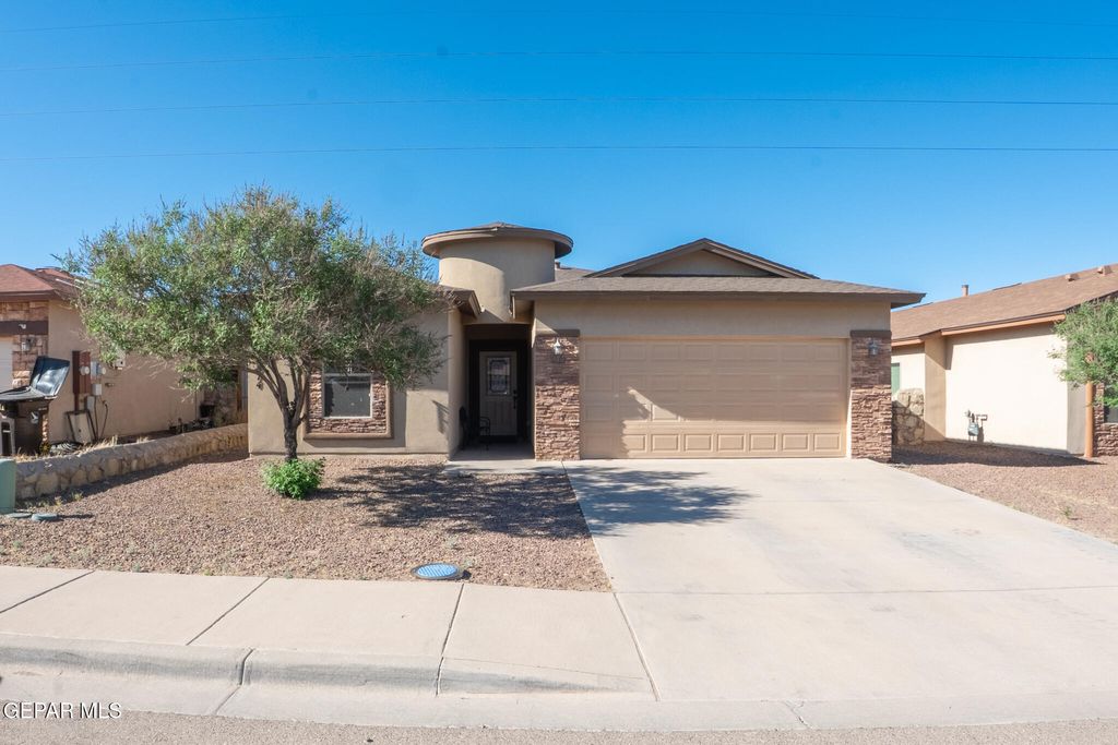 Photo of 5874 MEGAN Street, Santa Teresa, NM 88008 (MLS # 942416)