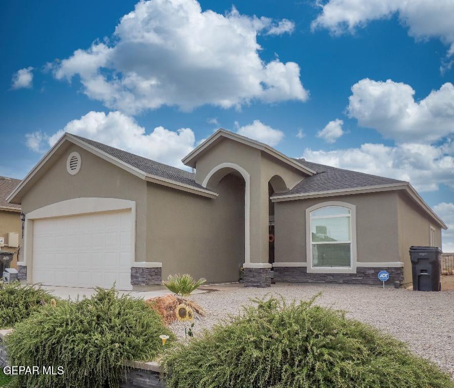 Photo of 1017 Summer Lake Street, Horizon City, TX 79928 (MLS # 946915)