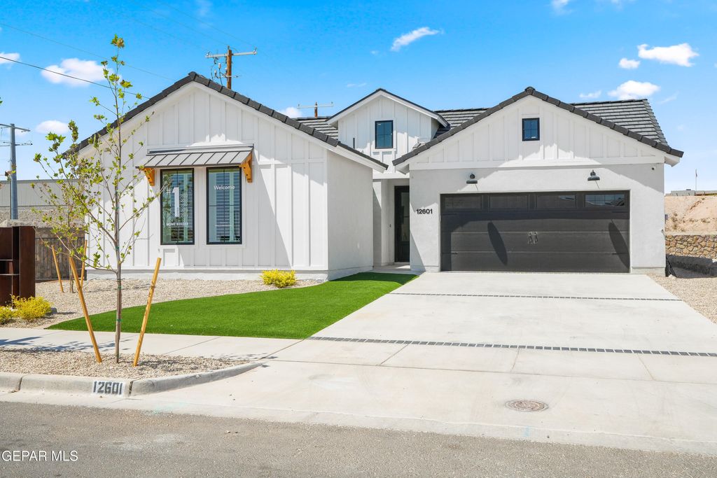 Photo of 248 Park Vista Place, Horizon City, TX 79928 (MLS # 931188)