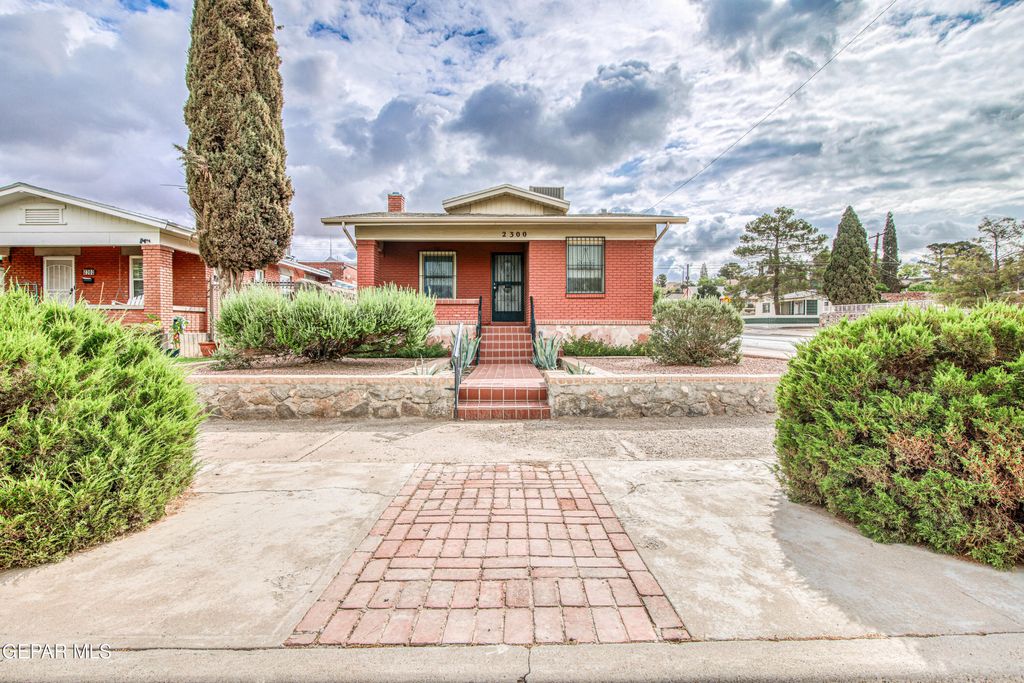 Photo of 2300 N CAMPBELL Street, El Paso, TX 79902 (MLS # 932428)
