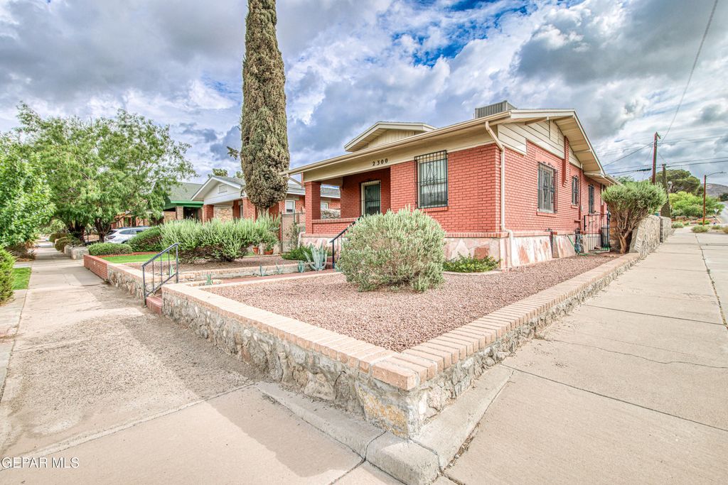 Photo of 2300 N CAMPBELL Street, El Paso, TX 79902 (MLS # 932428)