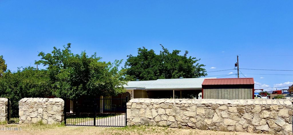 Photo of 4076 KENNA Lane, El Paso, TX 79936 (MLS # 944981)