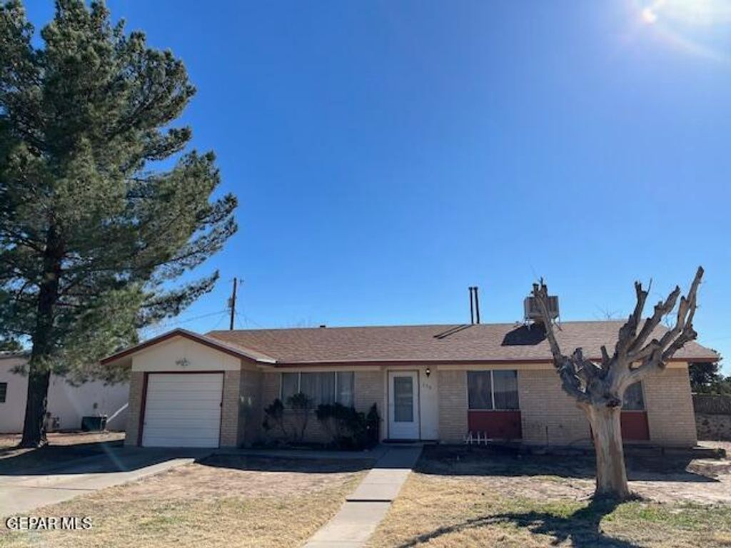 Photo of 356 FAIR LAWN Lane, El Paso, TX 79922 (MLS # 938648)