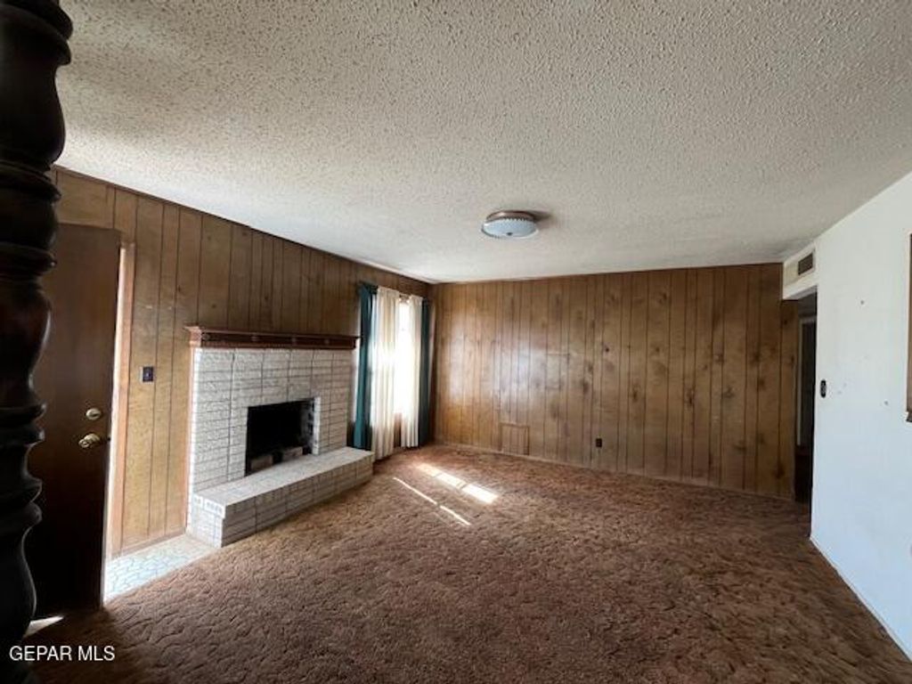 Photo of 356 FAIR LAWN Lane, El Paso, TX 79922 (MLS # 938648)