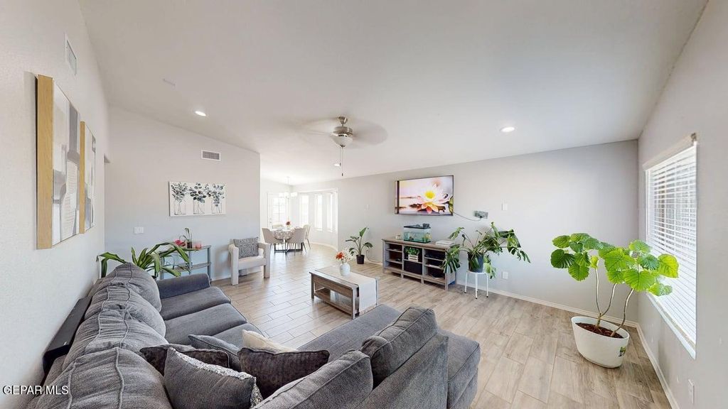 Photo of 11511 LEONOR DURAN Street, El Paso, TX 79927 (MLS # 930669)