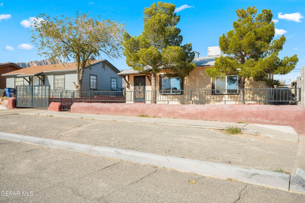 Photo of 3709 KEMP Avenue, El Paso, TX 79904 (MLS # 935106)