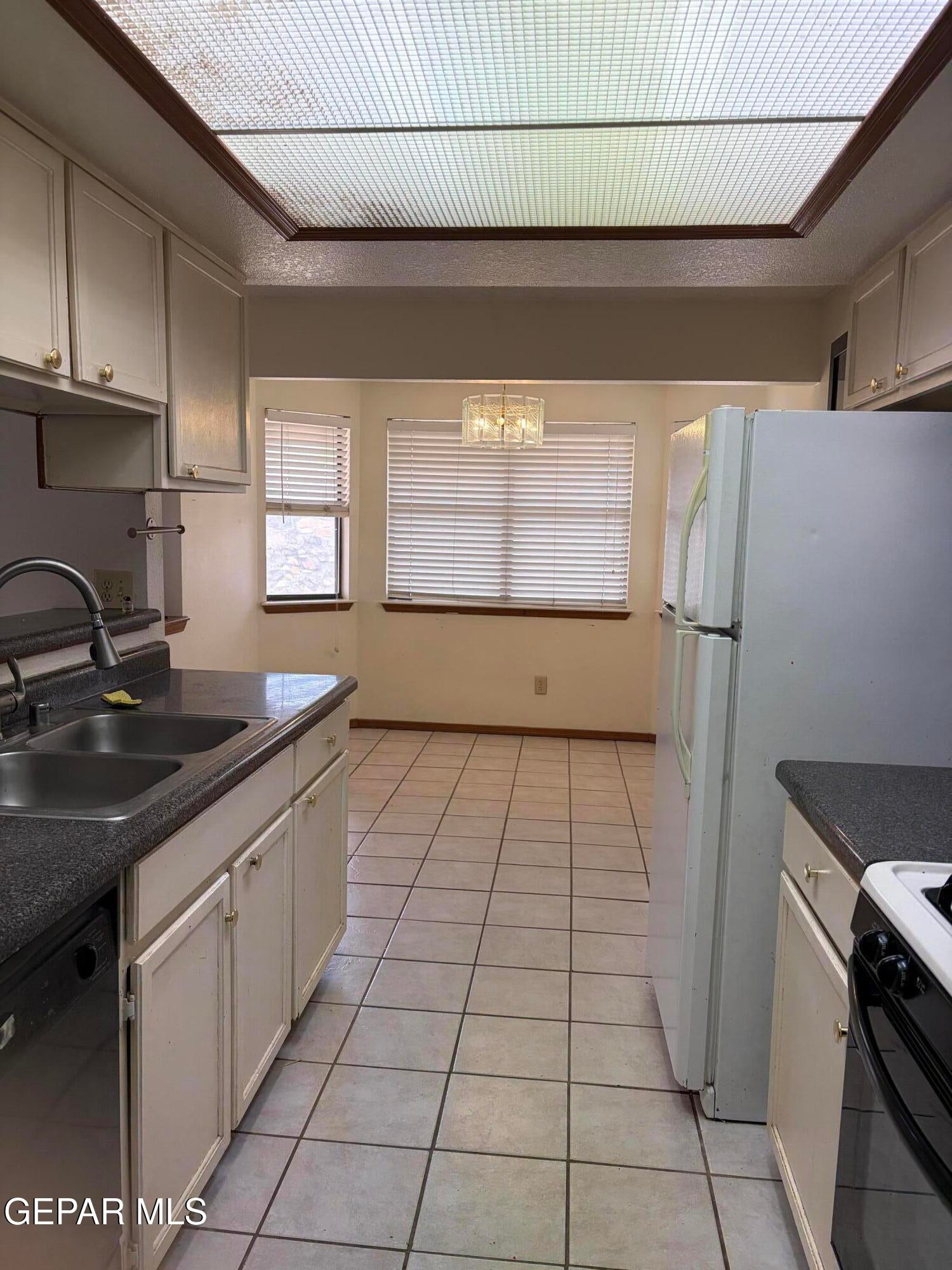7059 VILLA HERMOSA Drive