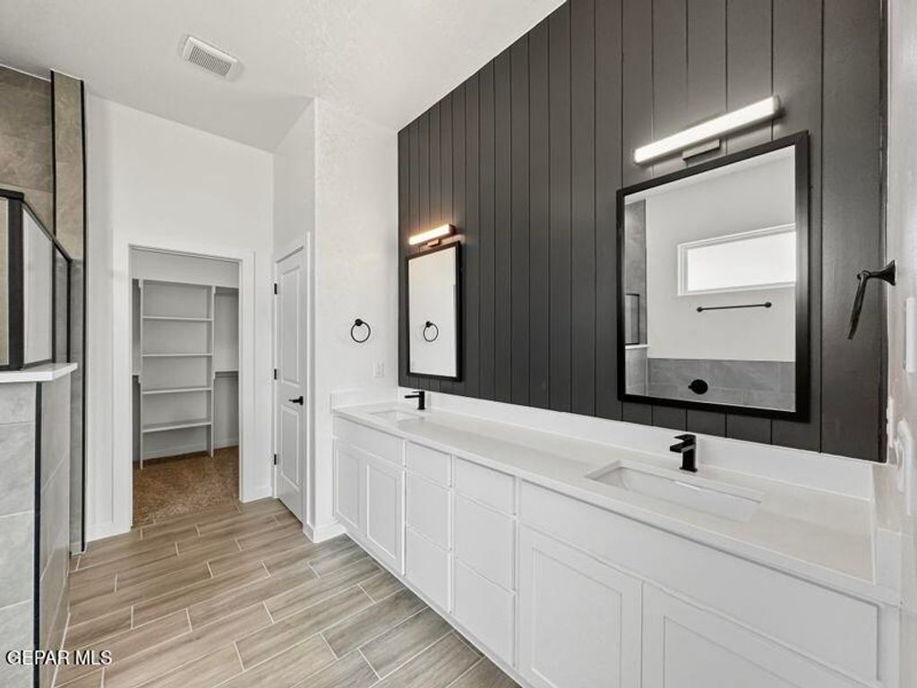 Photo of 14012 Paseo Aves Avenue, Horizon City, TX 79928 (MLS # 931057)