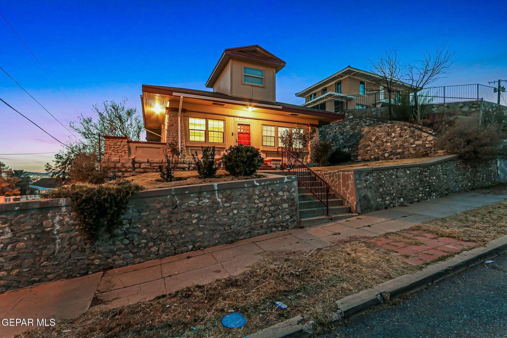 Photo of 1810 E Cliff Drive, El Paso, TX 79902 (MLS # 937954)