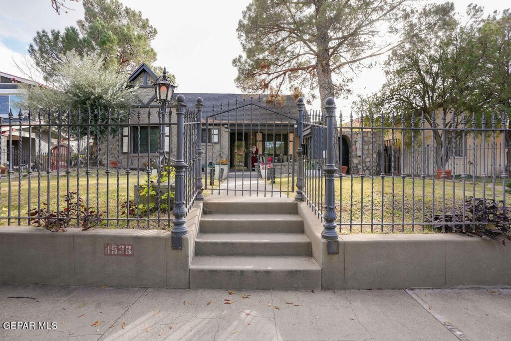 Photo of 4536 TROWBRIDGE Drive, El Paso, TX 79903 (MLS # 934698)