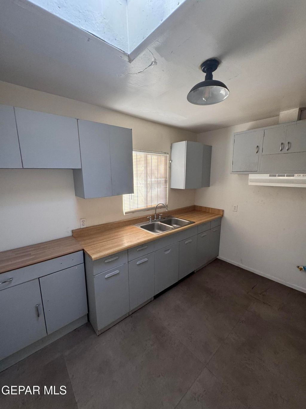 Photo of 521 ALICIA Drive, El Paso, TX 79905 (MLS # 932422)