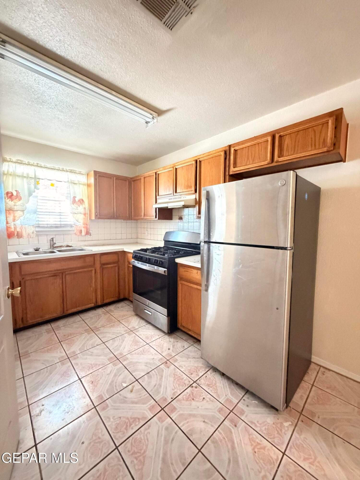 12034 ROYAL WOODS Drive