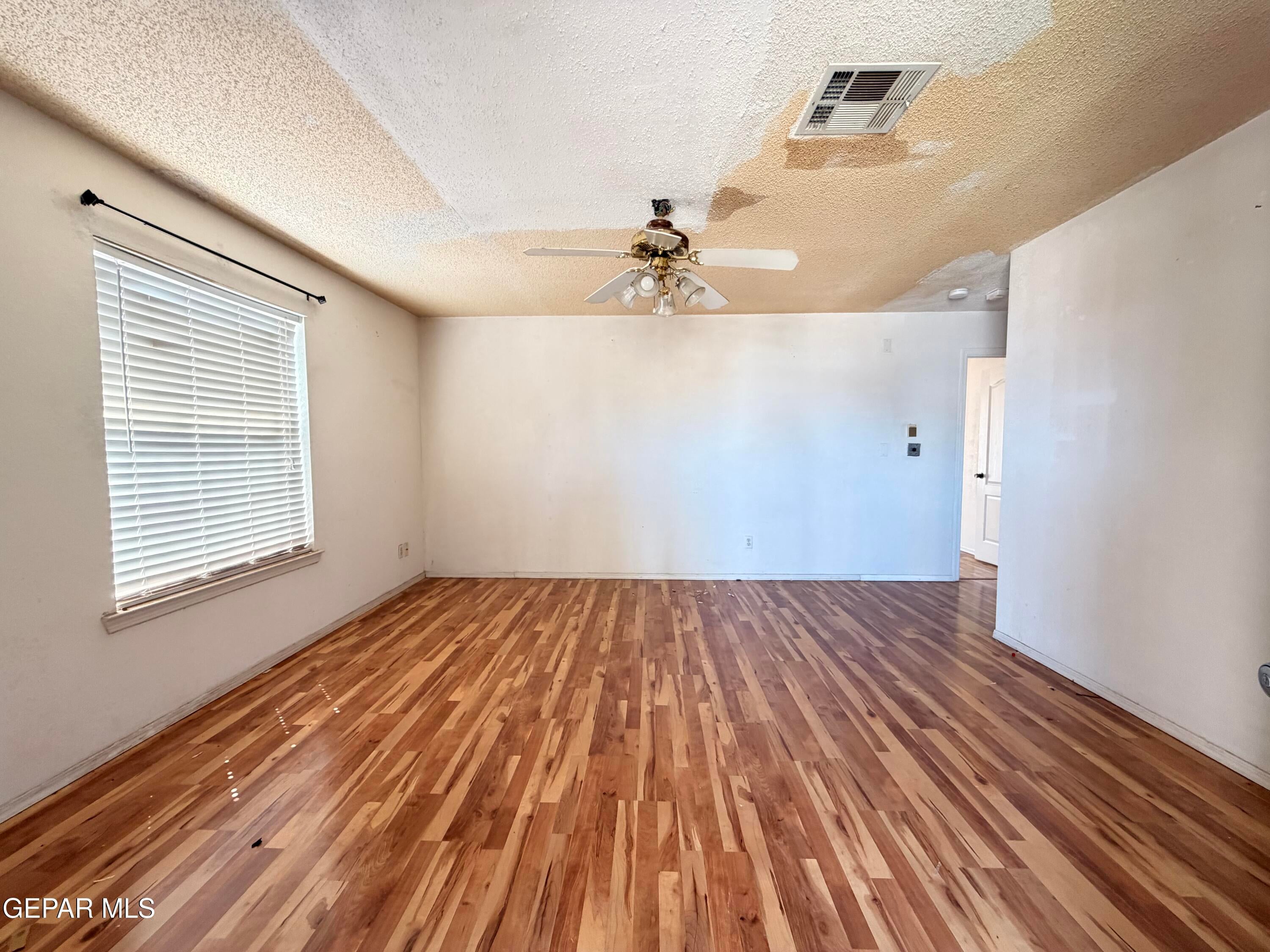 12034 ROYAL WOODS Drive