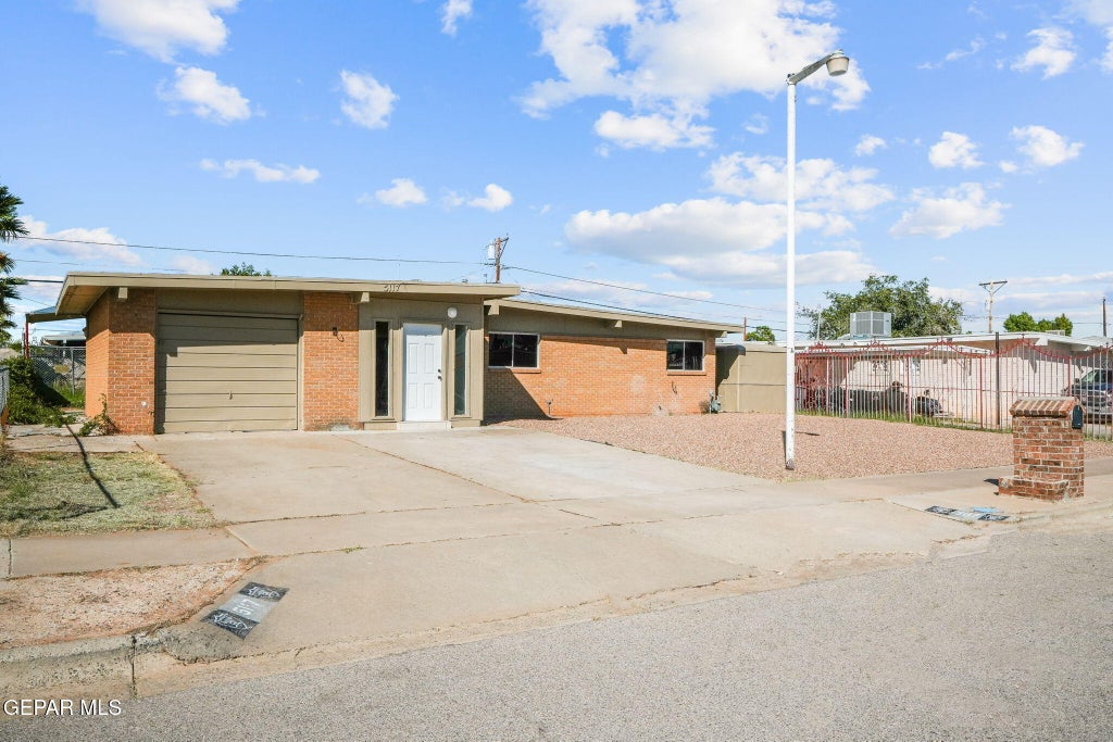 Photo of 5117 BEAUTONNE Avenue, El Paso, TX 79924 (MLS # 953137)