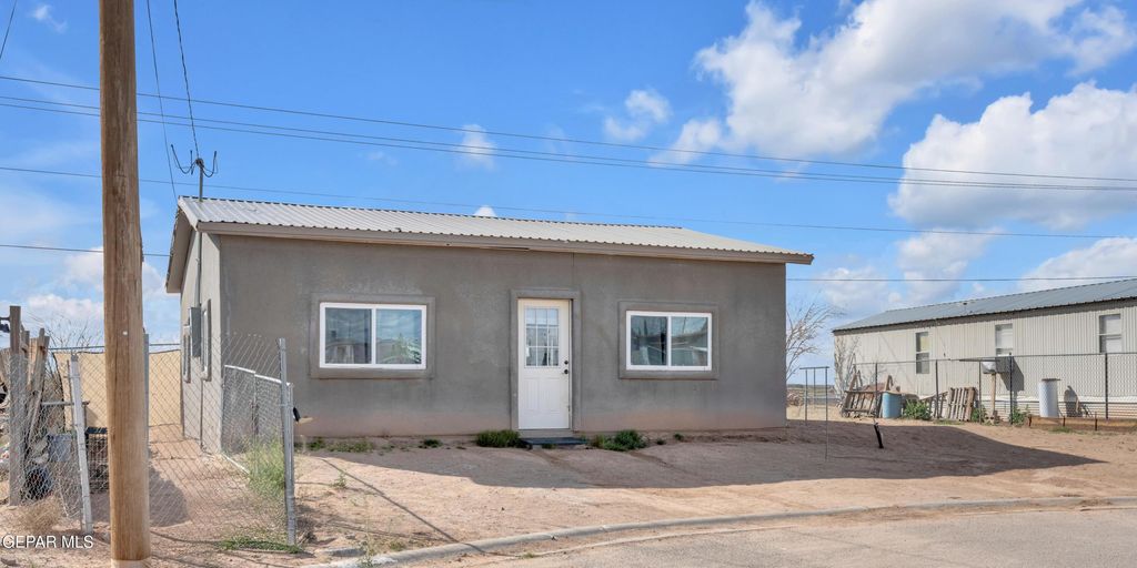 Photo of 16104 Mesa Rocks Street, Fabens, TX 79838 (MLS # 940491)