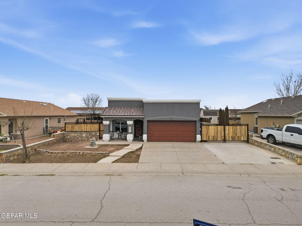 Photo of 221 FLOR EUCHARIS Drive, Socorro, TX 79927 (MLS # 938193)