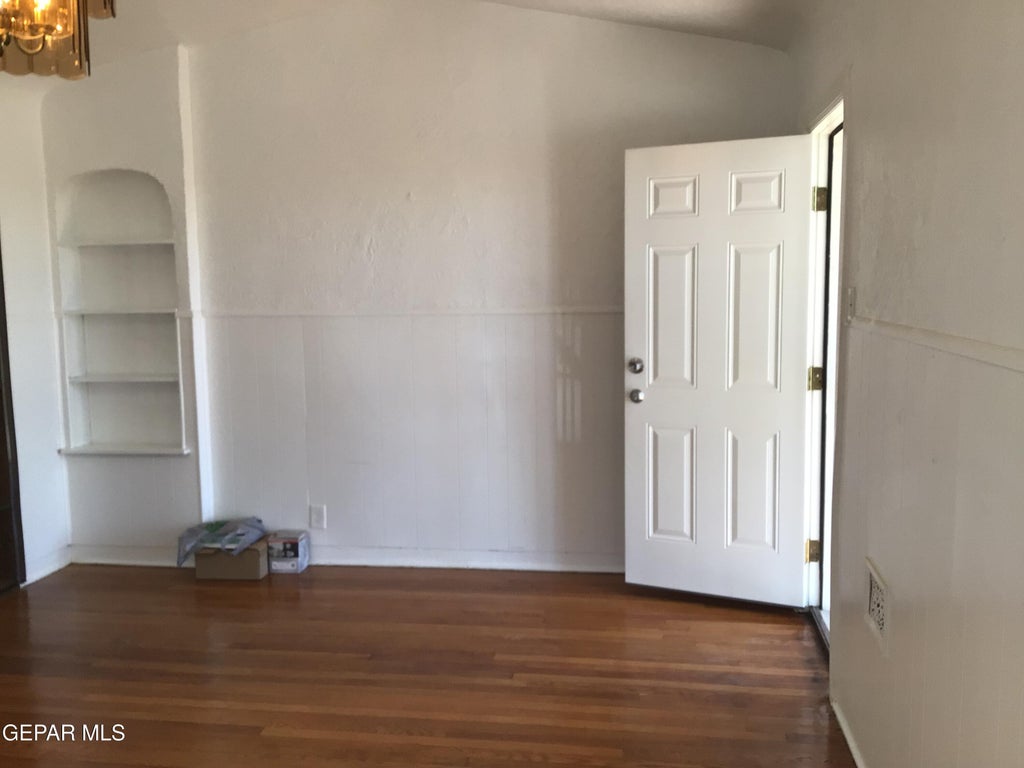 Photo of 2431 GRANT Avenue, El Paso, TX 79930 (MLS # 952890)
