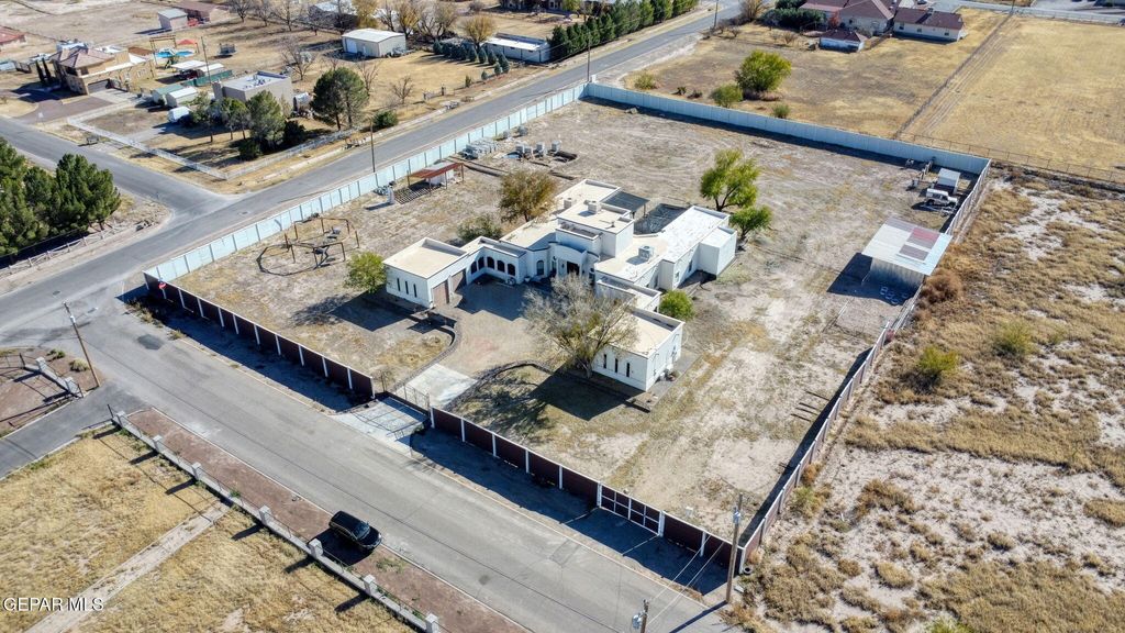 Photo of 800 SMOKEY RIDGE Court, El Paso, TX 79932 (MLS # 945069)