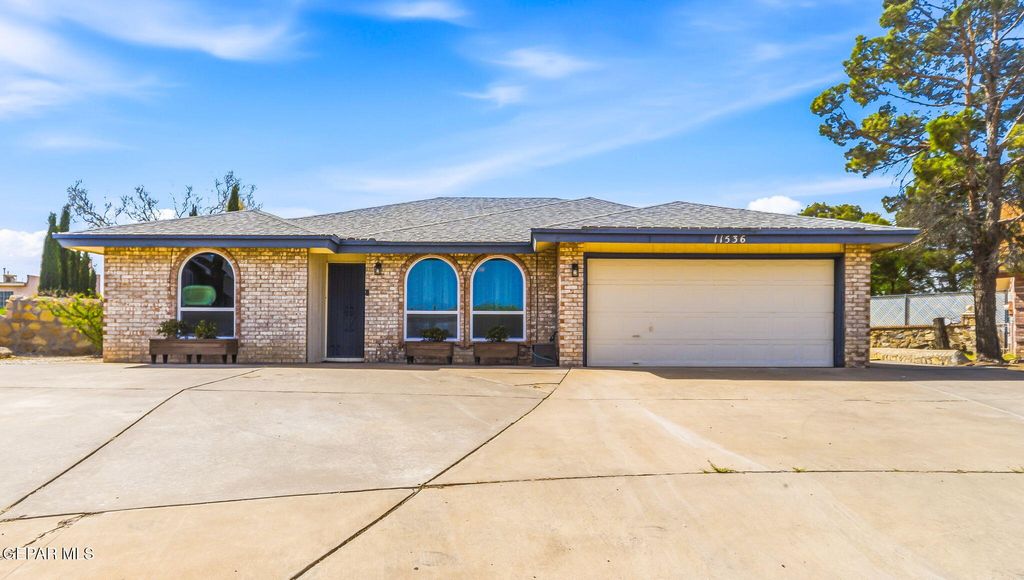 Photo of 11536 PEBBLE HILLS Boulevard, El Paso, TX 79936 (MLS # 941307)