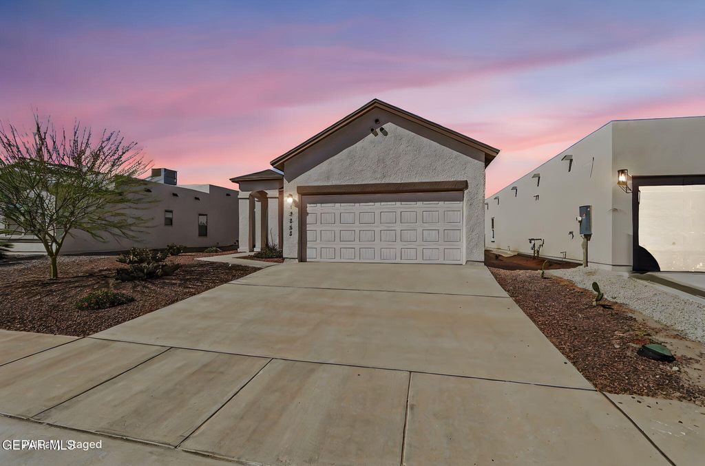 Photo of 13853 October Sky Court, Horizon City, TX 79928 (MLS # 940791)