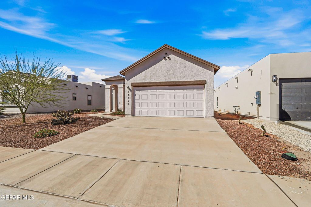 Photo of 13853 October Sky Court, Horizon City, TX 79928 (MLS # 940791)