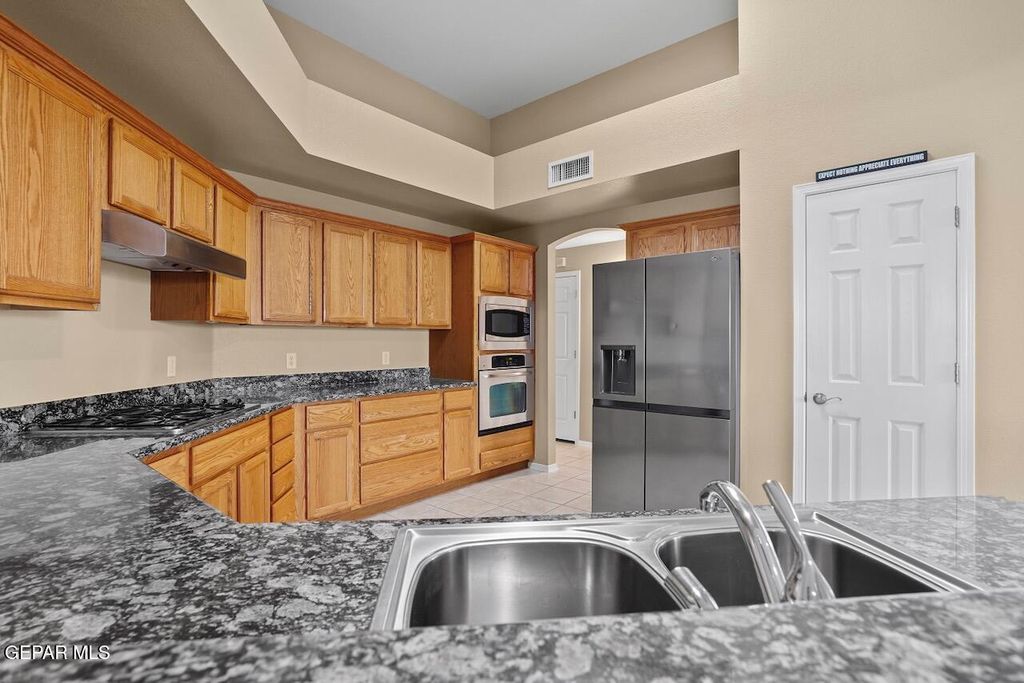 Photo of 6673 CABANA DEL SOL Drive, El Paso, TX 79911 (MLS # 938175)