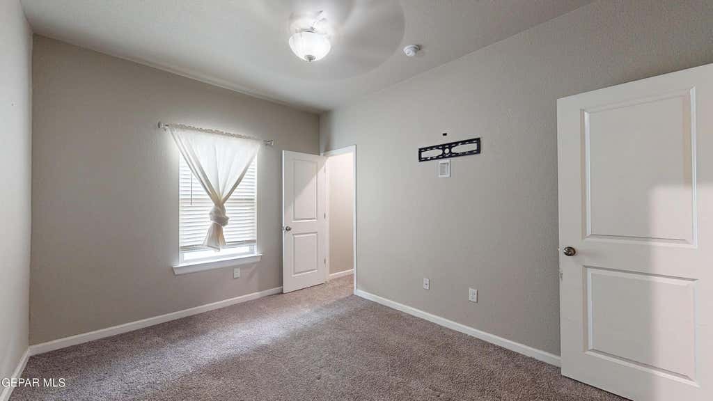Photo of 1092 NICKEL HILL Avenue, Santa Teresa, NM 88008 (MLS # 945808)