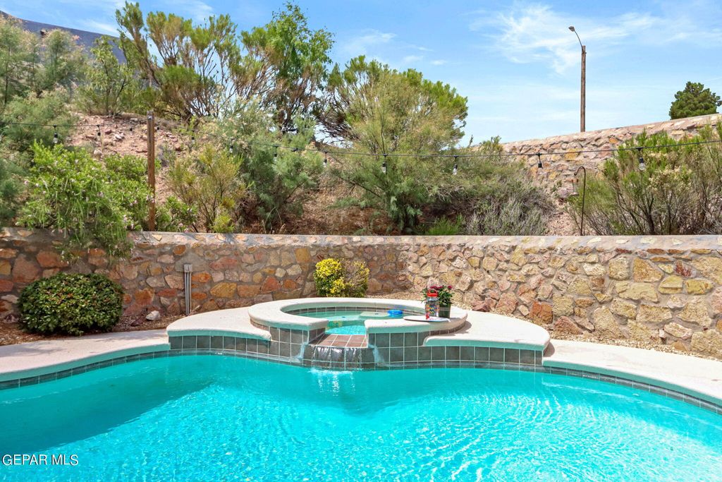 Photo of 6538 LARAMIE RIDGE Lane, El Paso, TX 79912 (MLS # 939510)