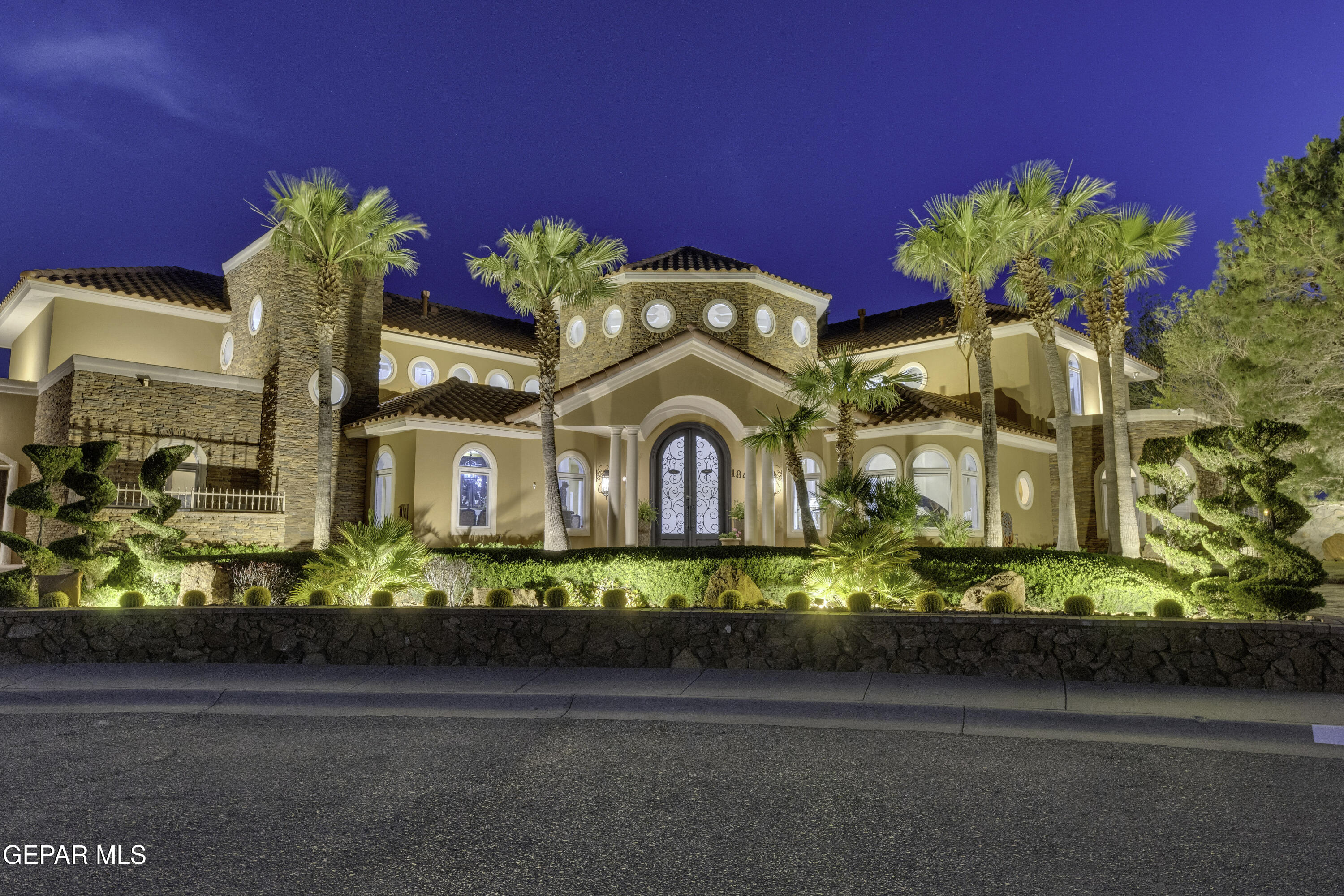 184 CACTUS POINTE Court