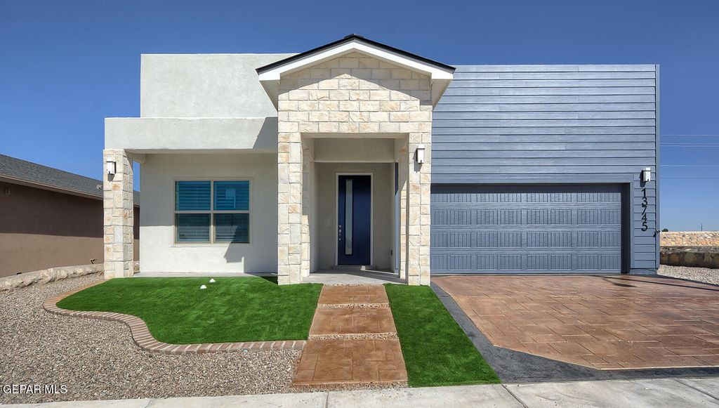 Photo of 13745 Centro Vista Avenue, Horizon City, TX 79928 (MLS # 932525)