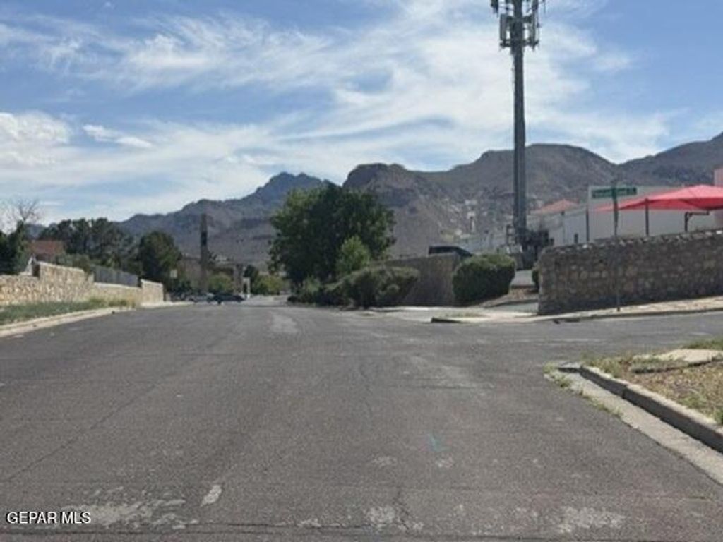 Photo of 10785 Pleasant Hills Drive, El Paso, TX 79924 (MLS # 946432)