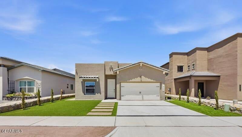 Photo of 230 LYDIA Street, Sunland Park, NM 88008 (MLS # 946338)