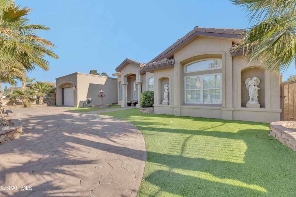 Photo of 11316 LINDENWOOD Avenue, El Paso, TX 79936 (MLS # 941043)