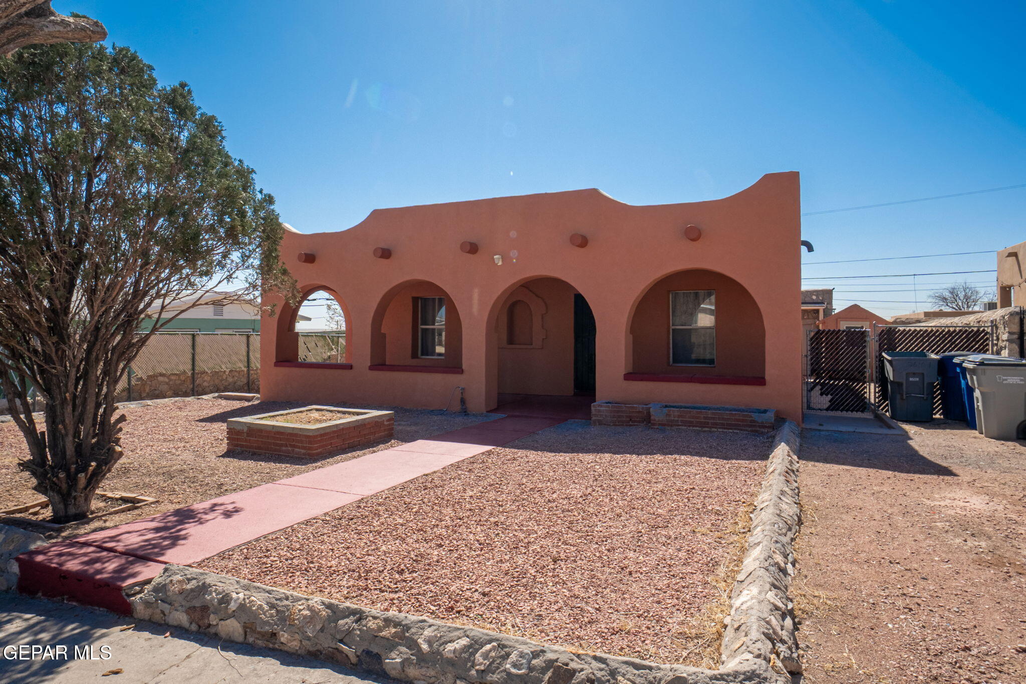 Photo 1 of 36 — 2610 JEFFERSON Avenue, El Paso, TX 79930