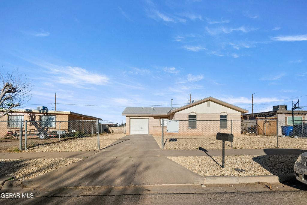 Photo of 9129 PLYMOUTH Drive, El Paso, TX 79907 (MLS # 936310)