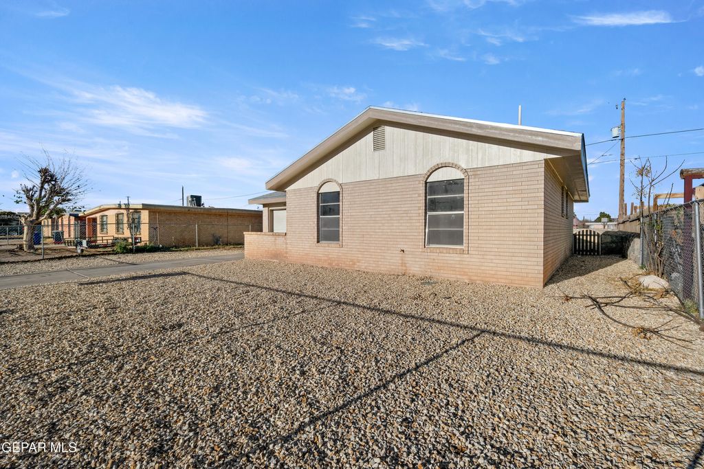 Photo of 9129 PLYMOUTH Drive, El Paso, TX 79907 (MLS # 936310)