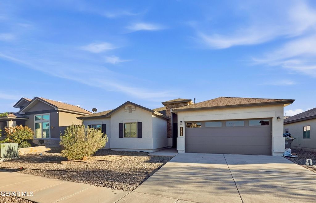 Photo of 14616 TIERRA BURGOS, El Paso, TX 79938 (MLS # 940865)