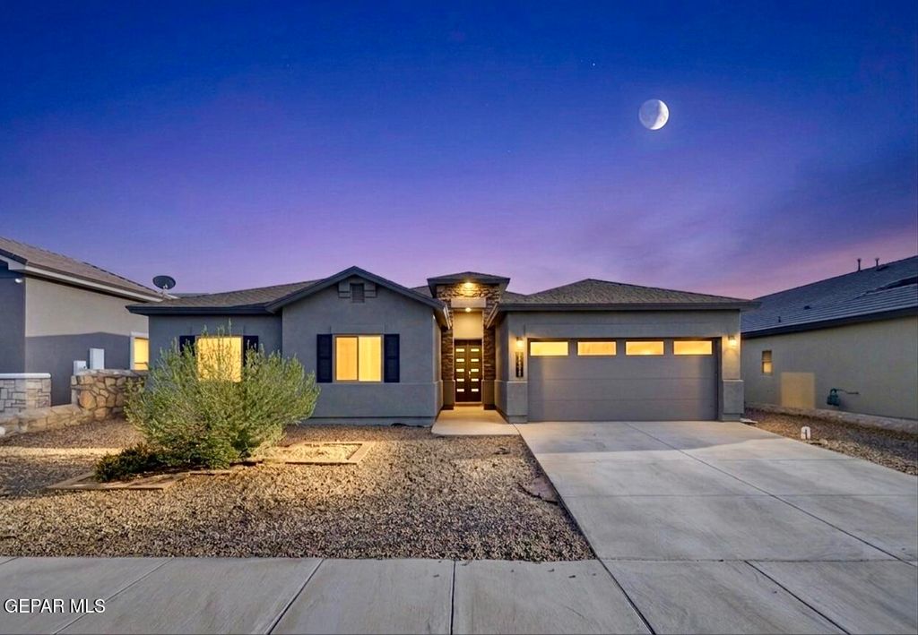 Photo of 14616 TIERRA BURGOS, El Paso, TX 79938 (MLS # 940865)