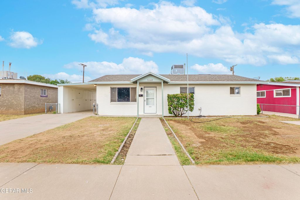 Photo of 5633 ARROWHEAD Drive, El Paso, TX 79924 (MLS # 943282)