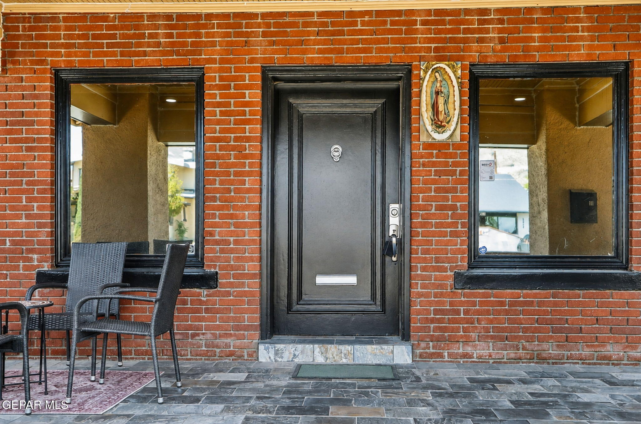2416 Montana Avenue