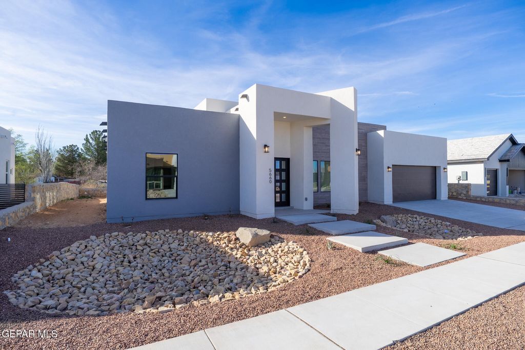 Photo of 5660 RIO BONITO Circle, El Paso, TX 79932 (MLS # 942307)