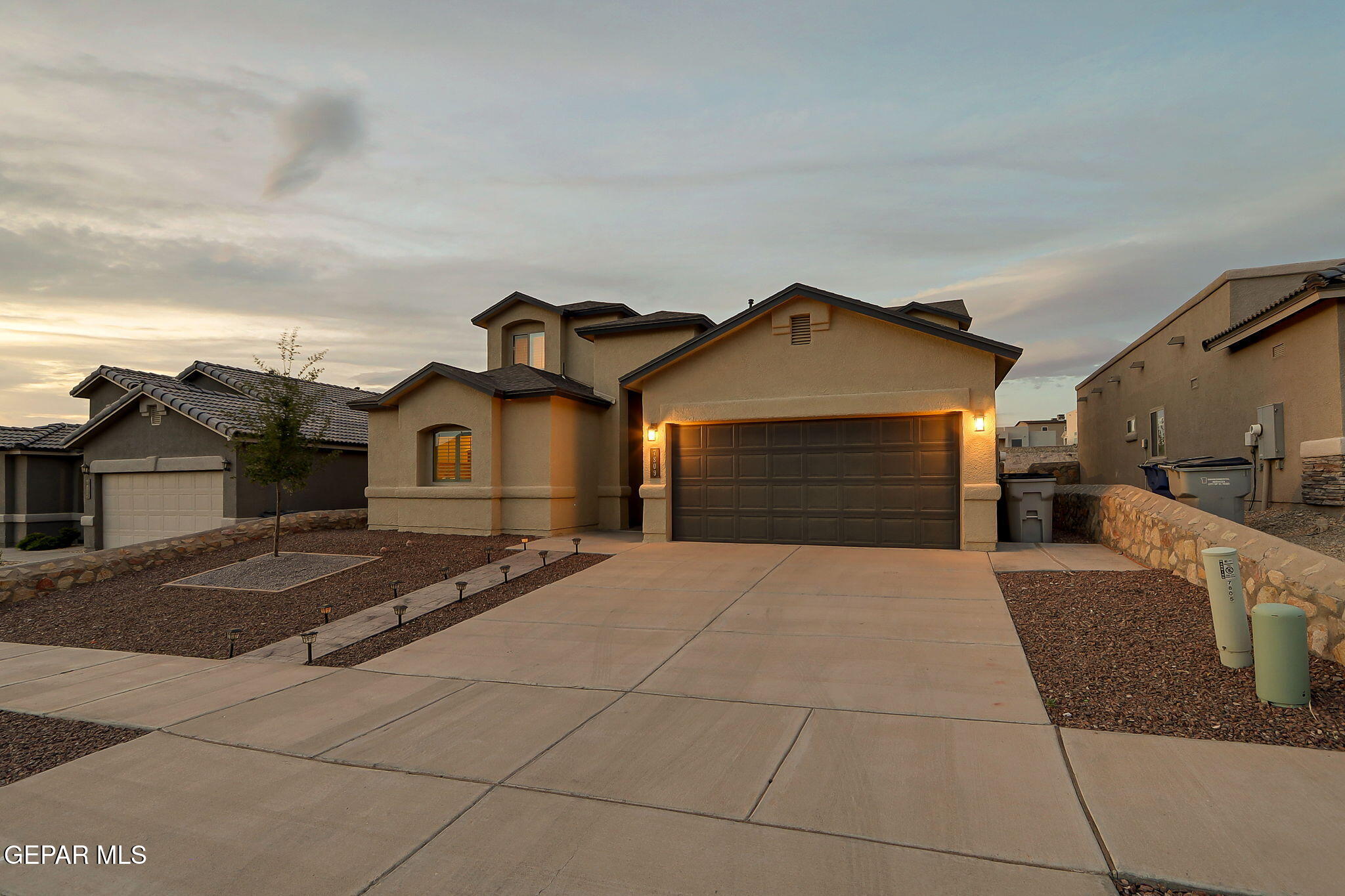 7809 Enchanted Circle